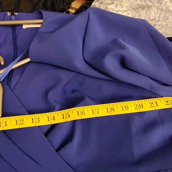 Dress - Picture 3 of 9